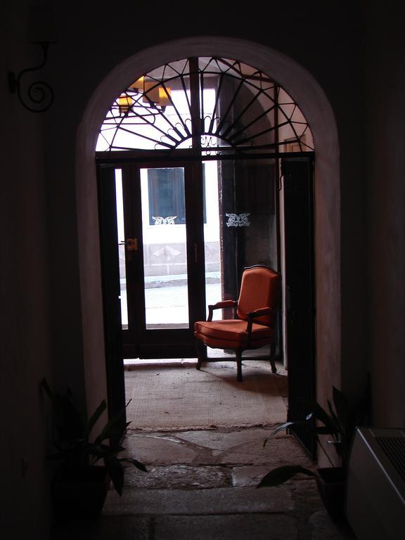 Hotel Casa Escobar & Jerez Valencia de Alcántara Extérieur photo